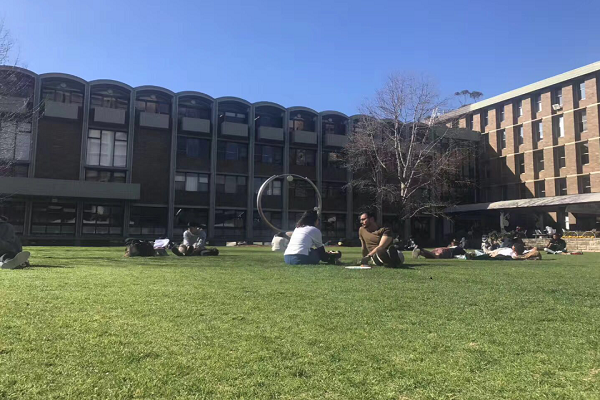 新南威爾士大學